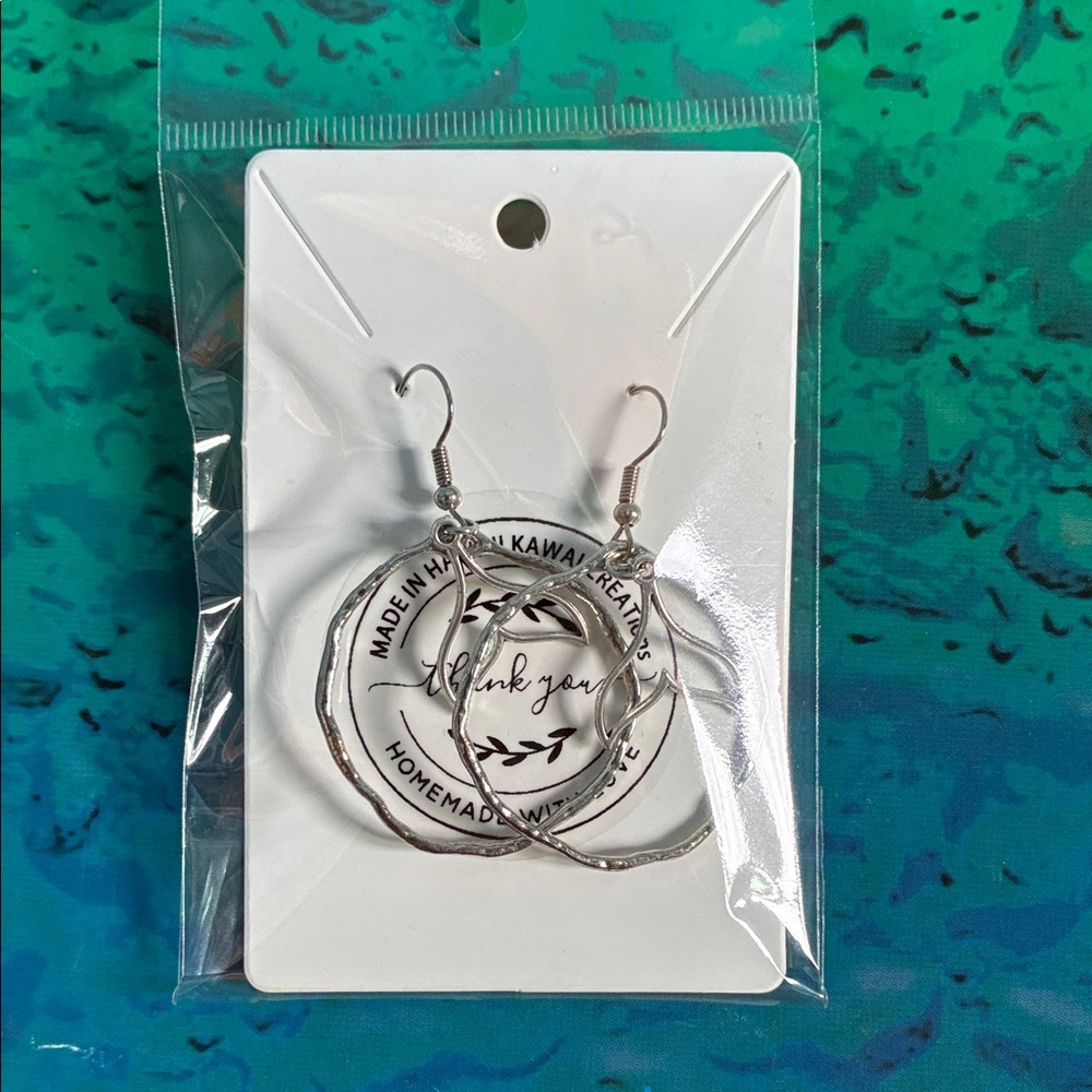 Hawaiian Silver Hoop Earrings With Whale tails